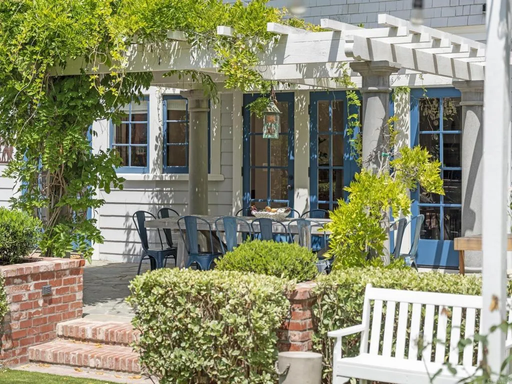 https://cdn.realtyfeed.com/cdn/127/306733865/e73ad642dc2c6af35823c05ac6d8b8bb.webp