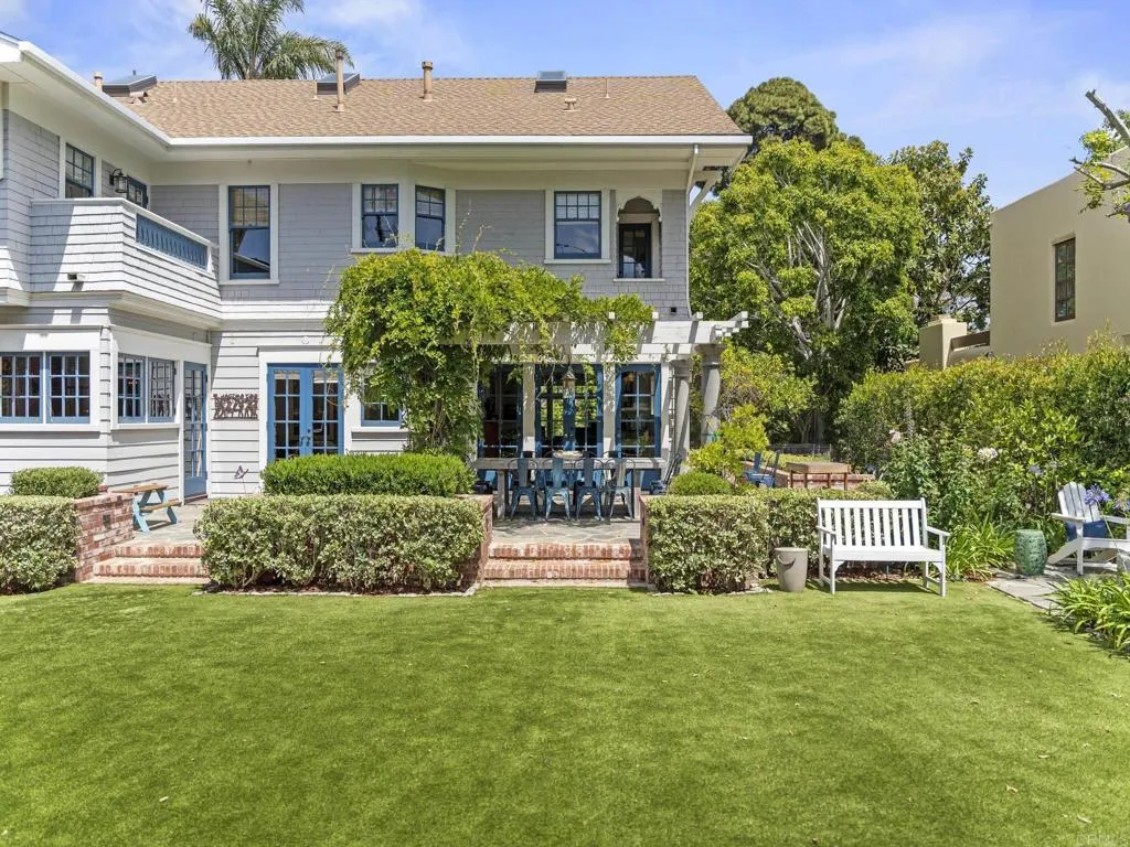 https://cdn.realtyfeed.com/cdn/127/306733865/fcacdcd3d6bbea36034219a1fe1500ee.webp
