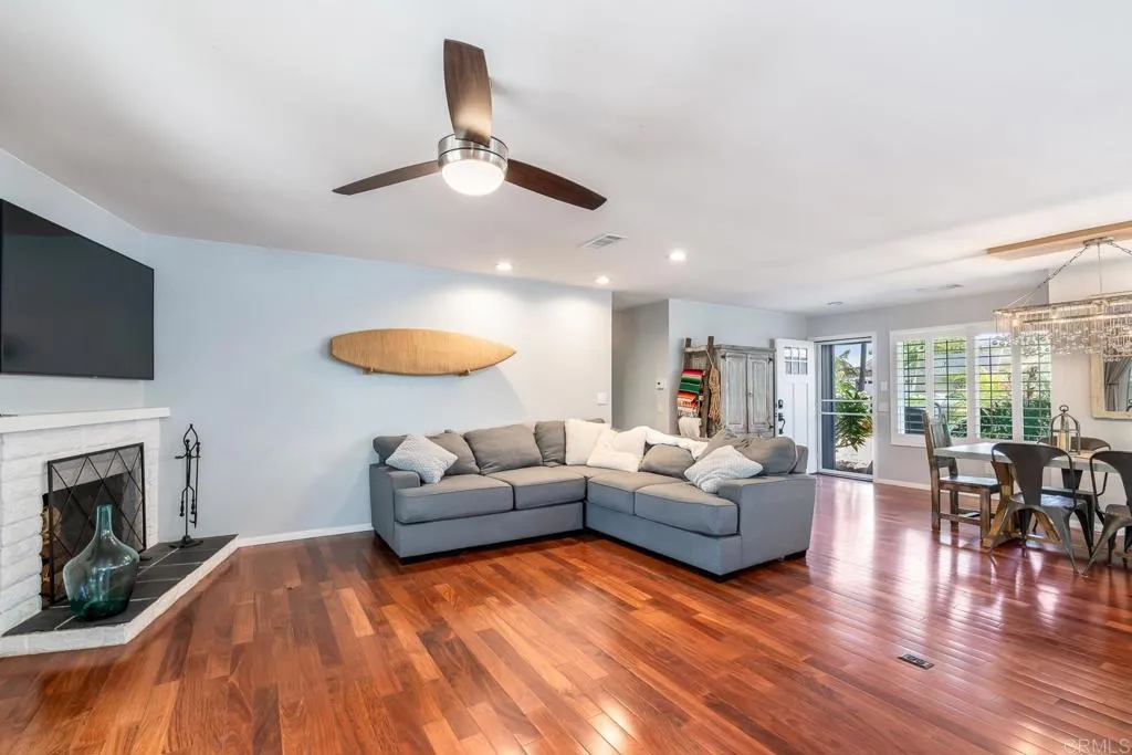 https://cdn.realtyfeed.com/cdn/127/306733880/53b1ce561fafcf88034f5a00a964b0cd.webp