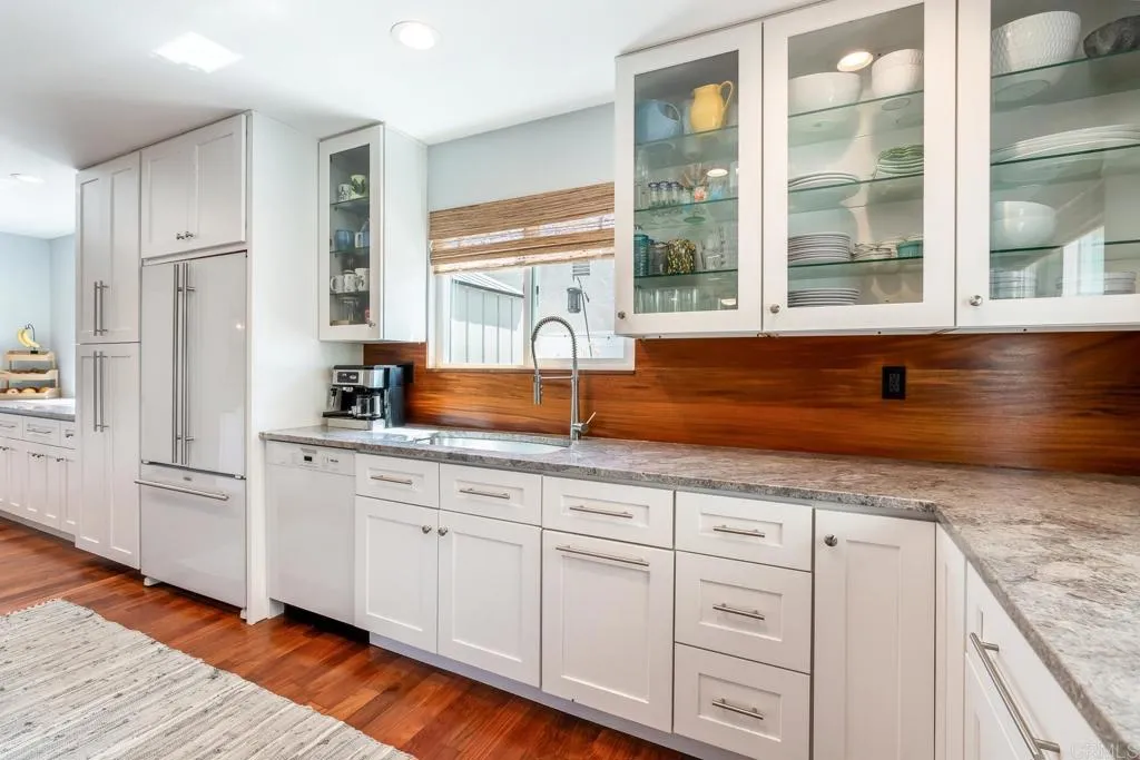 https://cdn.realtyfeed.com/cdn/127/306733880/ee9a0ad4d56e3192bfd7d2315c5ef9ca.webp