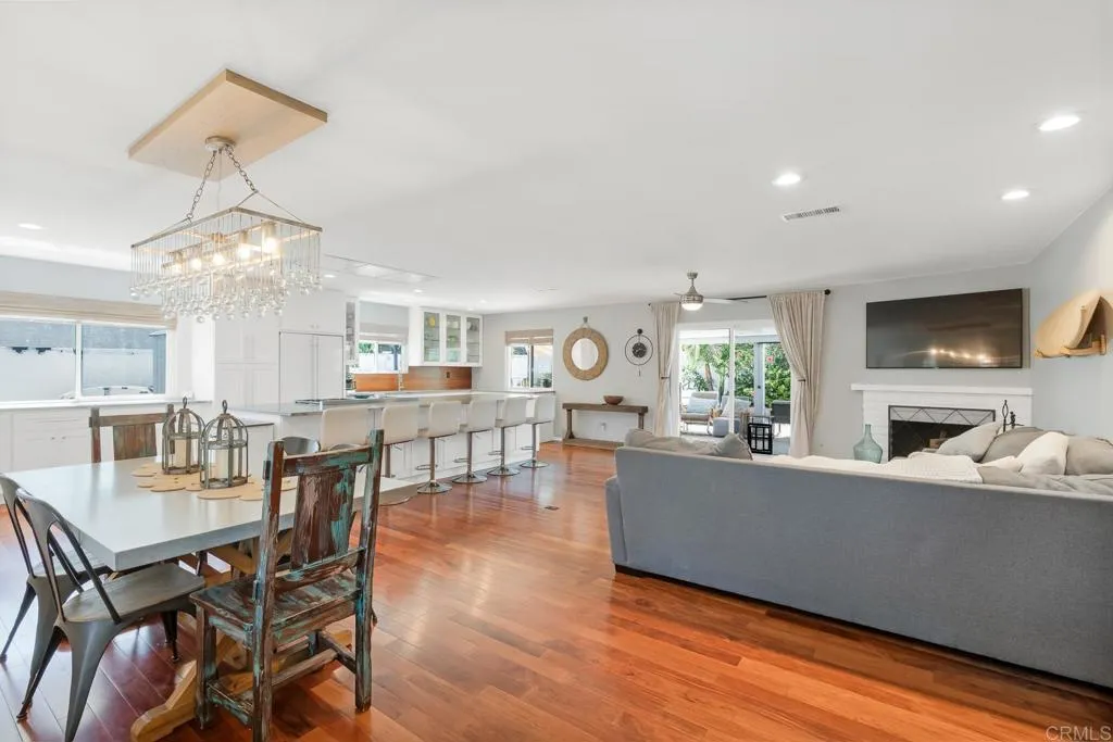 https://cdn.realtyfeed.com/cdn/127/306733880/fced22a7240a2f8d362ba84c279b8cc7.webp