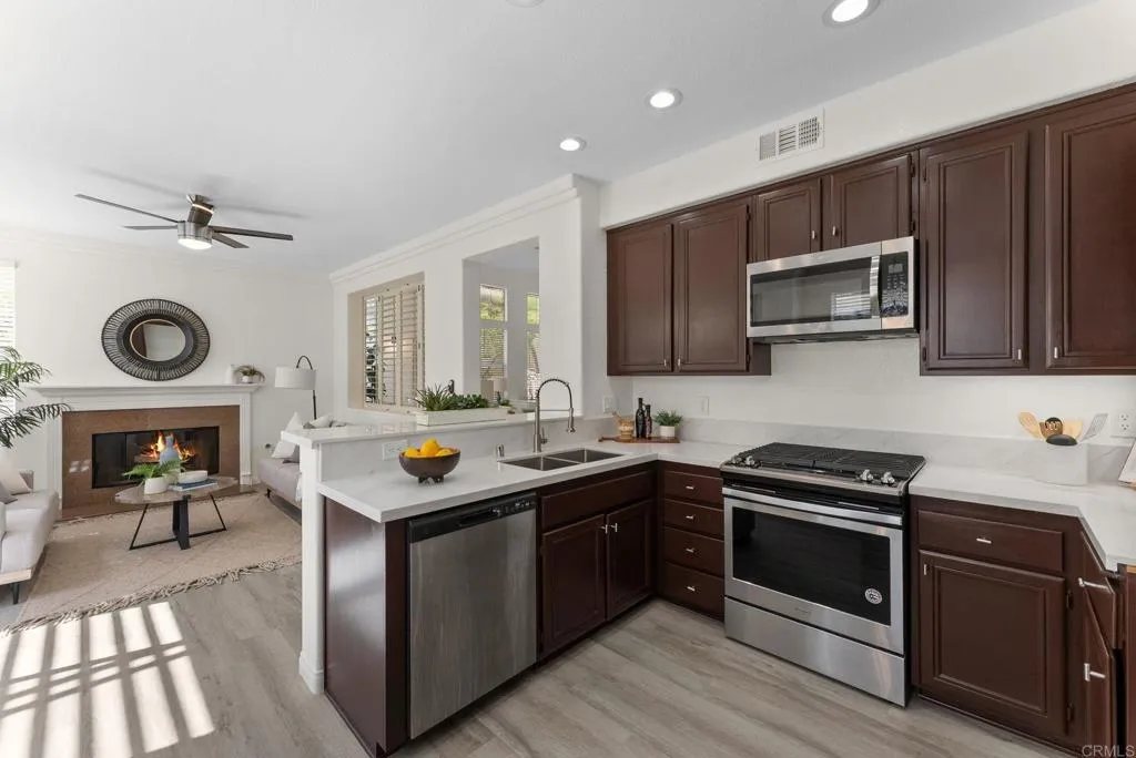 https://cdn.realtyfeed.com/cdn/127/306733883/2d9f168d6c4e97b06374b23c5c9665f0.webp