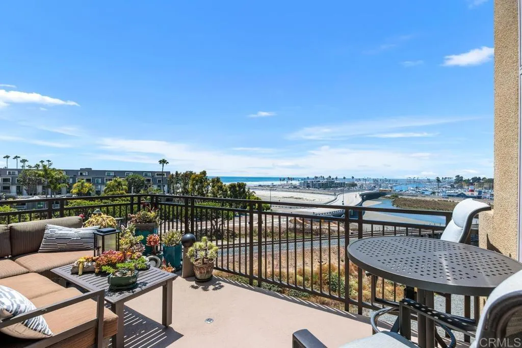 https://cdn.realtyfeed.com/cdn/127/306733891/2e04b2842b38409e2ad762ff0e36916b.webp
