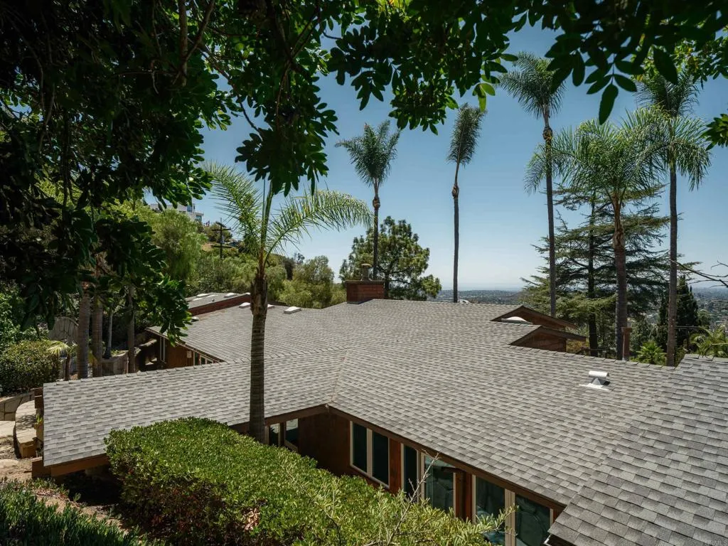 https://cdn.realtyfeed.com/cdn/127/306733928/09385e95d5e02551236b2db60df0e0b7.webp