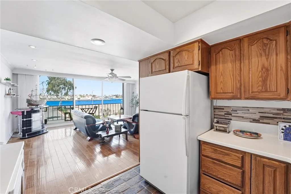 383 Bay Shore Avenue Unit 307, Long Beach, CA 90803 - Photo 4 of 38, Long Beach, CA