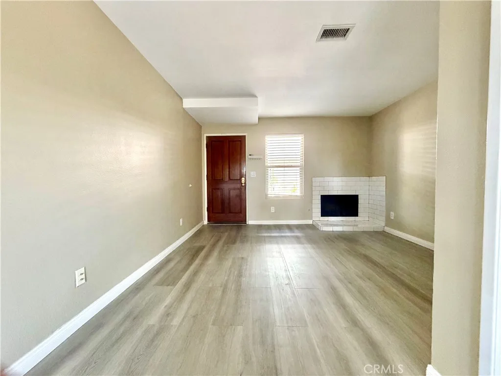 Photo #3: SR26120464 Listing: Photo #3