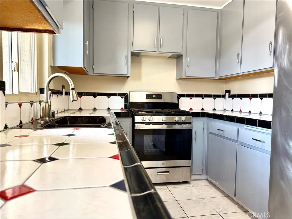 Photo #7: SR26120464 Listing: Photo #7