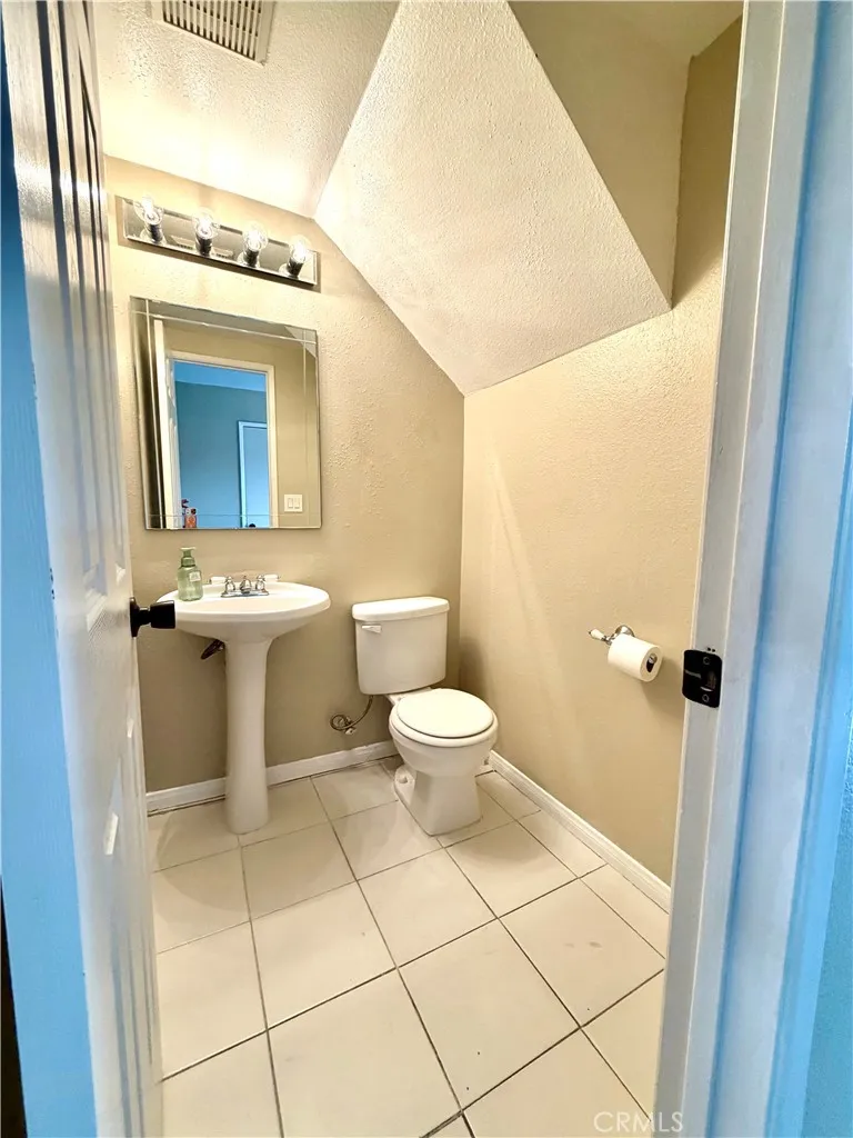 Photo #6: SR26120464 Listing: Photo #6