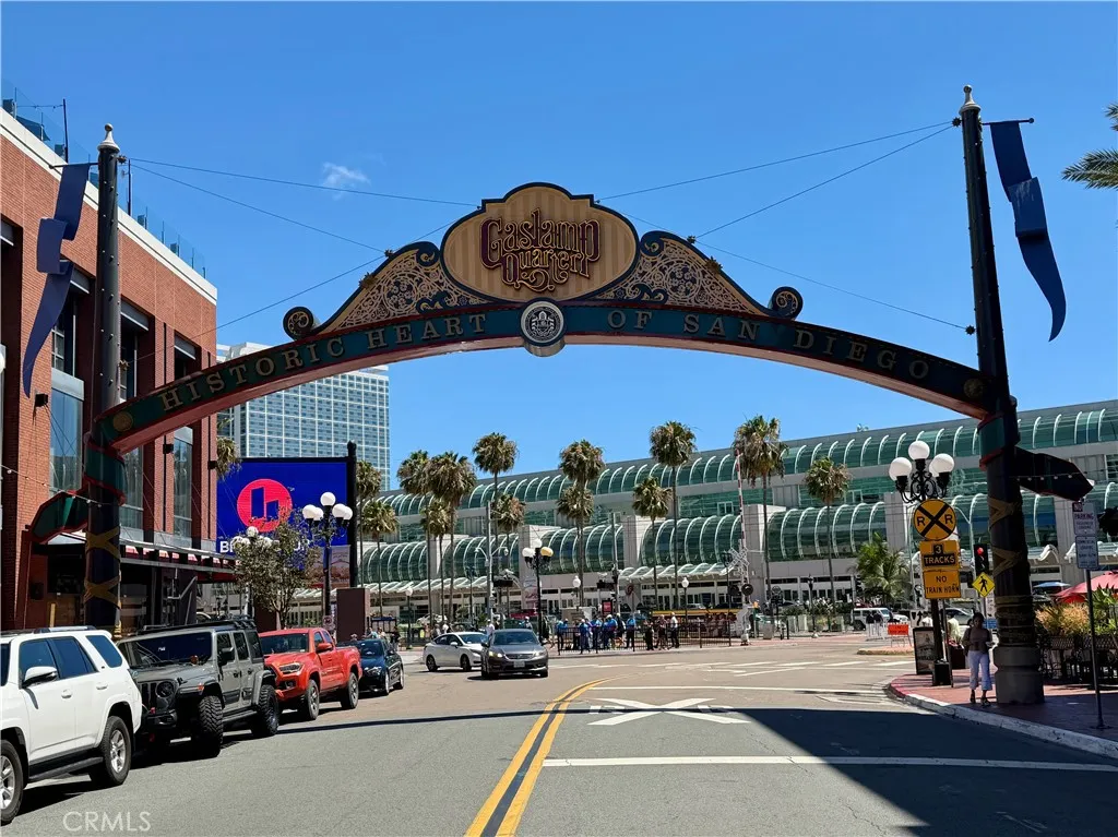 https://cdn.realtyfeed.com/cdn/127/306734021/61b5f40d34f431bb28334a9a6c5075c5.webp