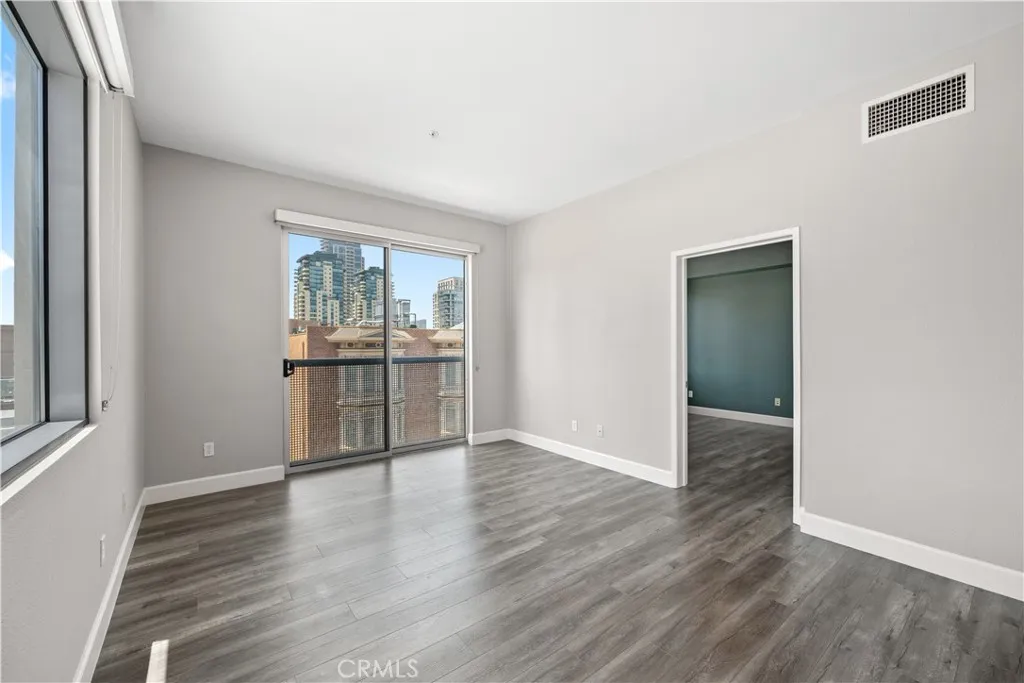 https://cdn.realtyfeed.com/cdn/127/306734021/a6e6b0f20eb544745444f449f4373b41.webp