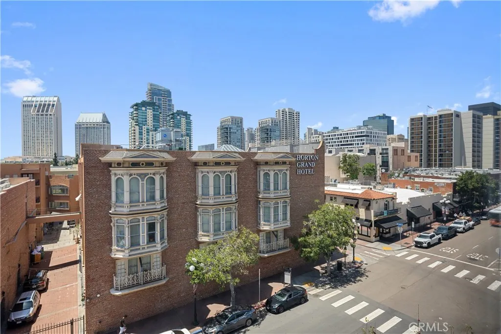 https://cdn.realtyfeed.com/cdn/127/306734021/e20abe0589b4f1714fe63ddc677293cd.webp