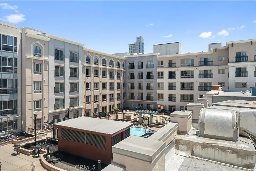 https://cdn.realtyfeed.com/cdn/127/306734021/f55e8c3481c6456f7fc4a1429e2dba9a.webp