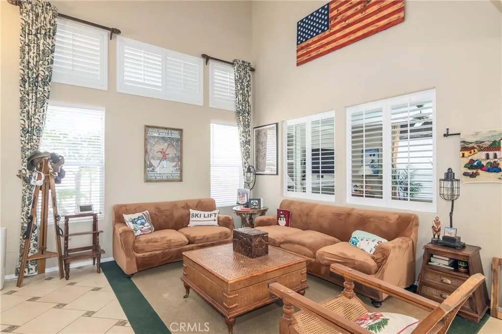 28318 Santa Catarina, Saugus, CA 91350 - Photo 5 of 29, Saugus, CA