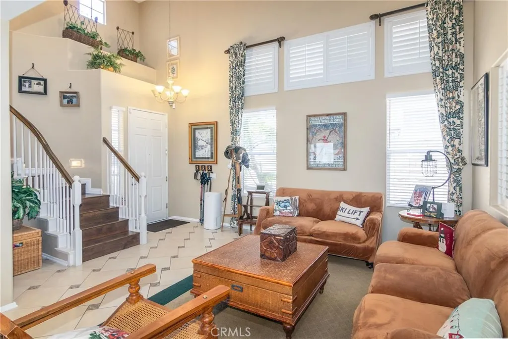 28318 Santa Catarina, Saugus, CA 91350 - Photo 4 of 29, Saugus, CA
