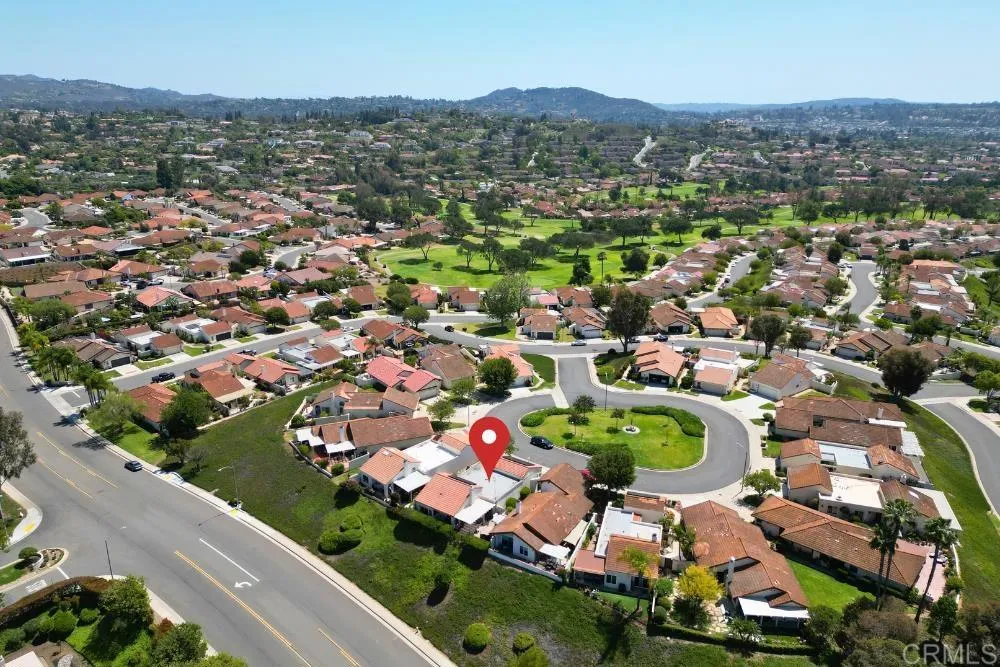 https://cdn.realtyfeed.com/cdn/127/306734117/59113241ebaee34995df93886678a95c.webp