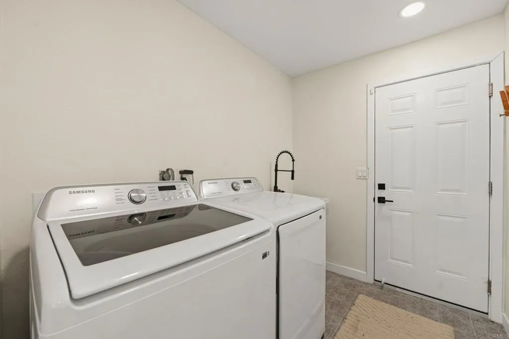 https://cdn.realtyfeed.com/cdn/127/306734179/01a0f5ba35942fd5b56579356970185c.webp
