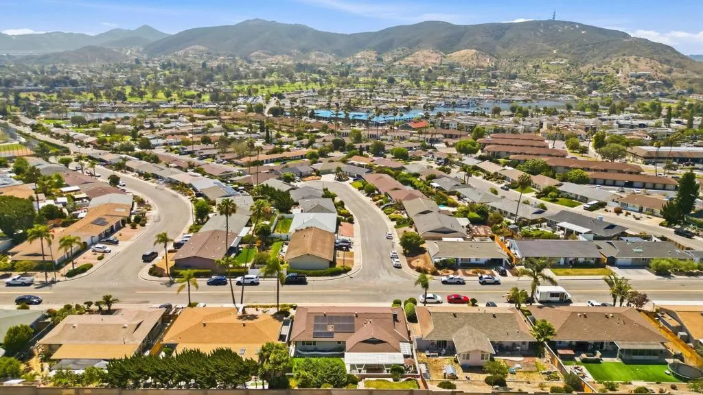 https://cdn.realtyfeed.com/cdn/127/306734179/d24ee07000354bf71f24cae0242219e3.webp