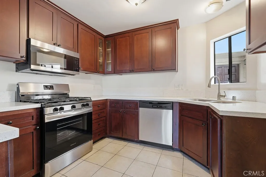 1000 E Windsor Road Unit 9, Glendale, CA 91205 - Photo 5 of 19, Glendale, CA