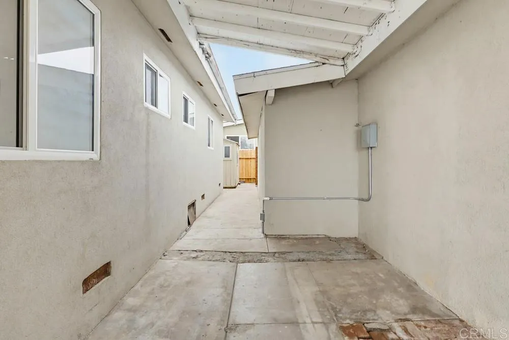 https://cdn.realtyfeed.com/cdn/127/306734293/07d65a2311ad25a5e86a0073ee5bfc0a.webp