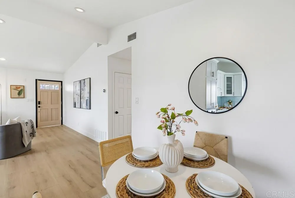 https://cdn.realtyfeed.com/cdn/127/306734293/8ea038cc4ab4c47de4aca8ddf18e87bb.webp