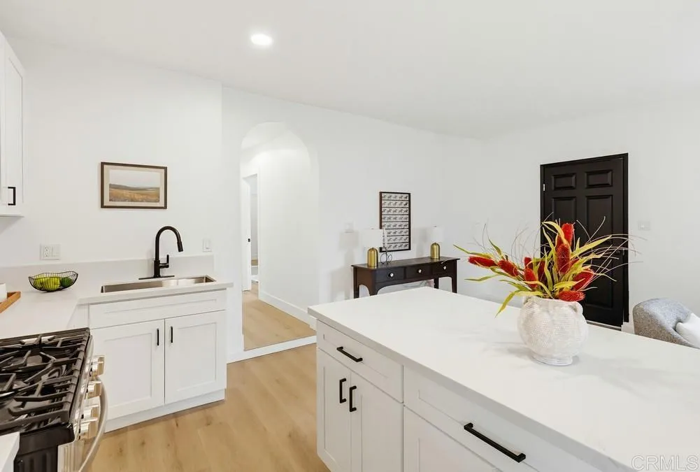 https://cdn.realtyfeed.com/cdn/127/306734293/e364d6fca368755971a1f74576674f88.webp