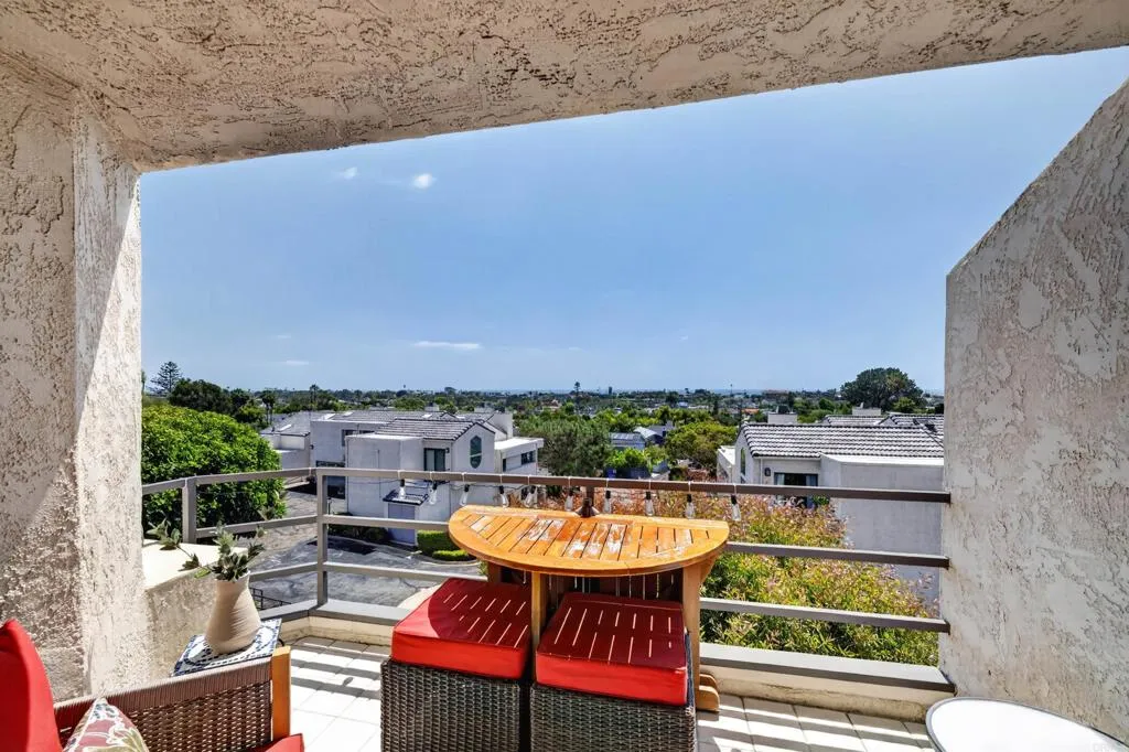 https://cdn.realtyfeed.com/cdn/127/306734294/57eb91b30f43650a70fd3ddeb4095a90.webp