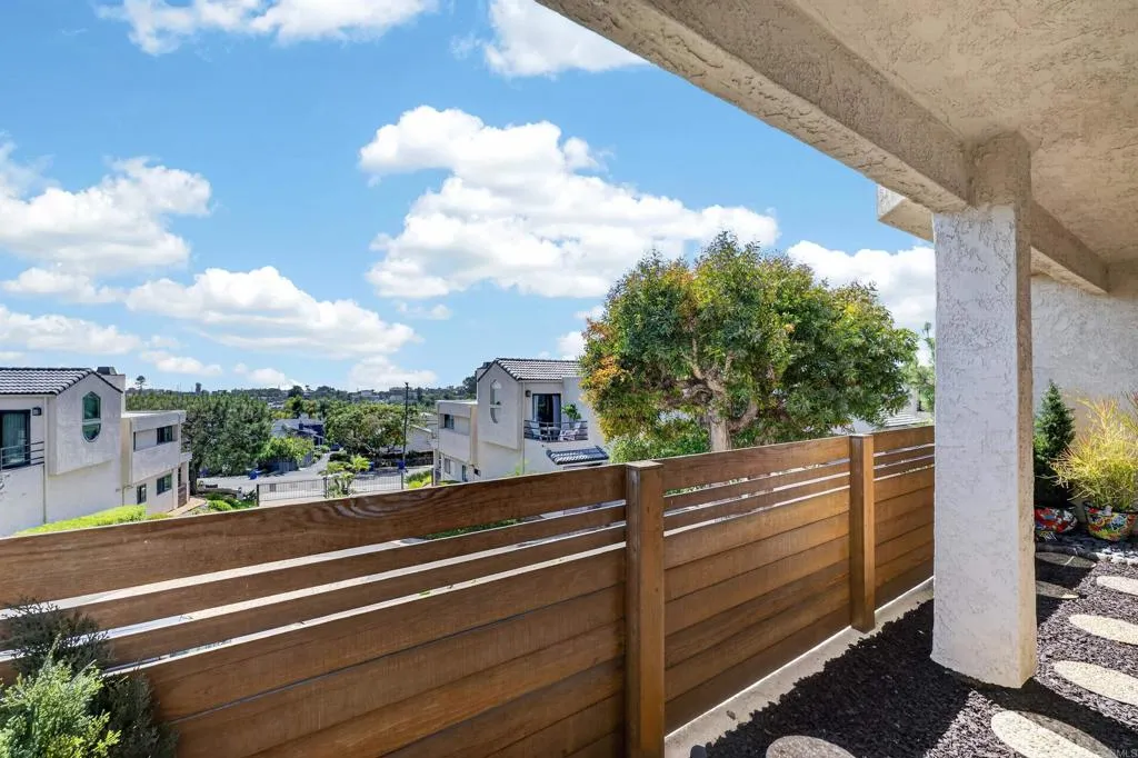 https://cdn.realtyfeed.com/cdn/127/306734294/77e757aac92c7baad9207613bfe72a5c.webp