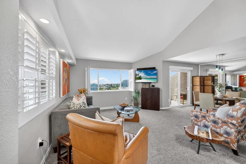 https://cdn.realtyfeed.com/cdn/127/306734294/b13b83c7b7c4f7b01cfef3e2abde72f0.webp