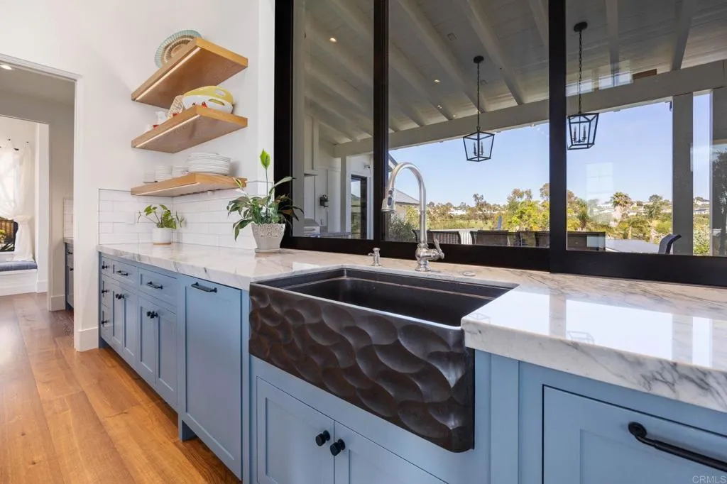 https://cdn.realtyfeed.com/cdn/127/306734311/557f8eee035f8707ab9a83c81bf77a3d.webp