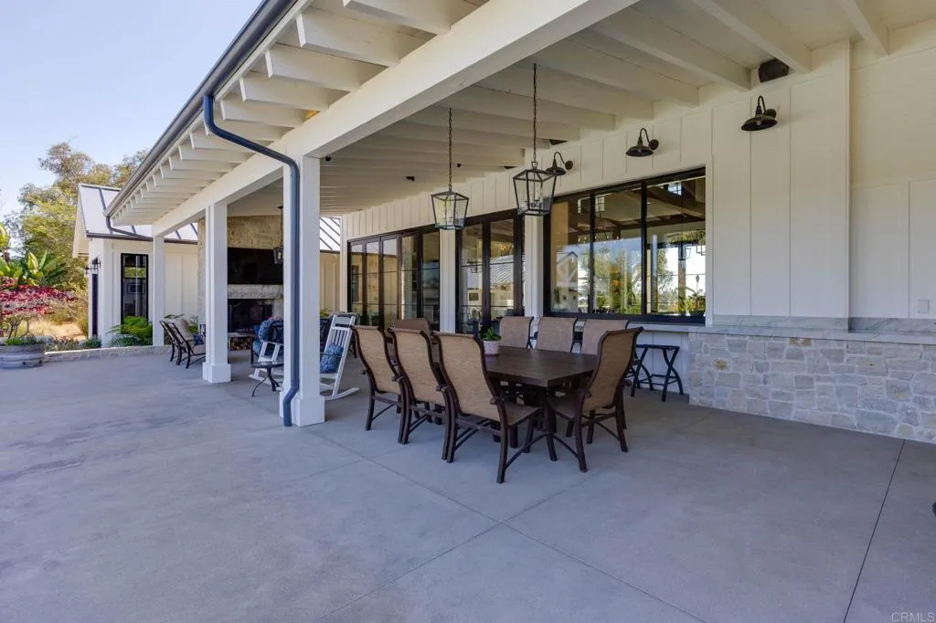https://cdn.realtyfeed.com/cdn/127/306734311/a9a13a7885a18350642d0fc0a5aacdd1.webp
