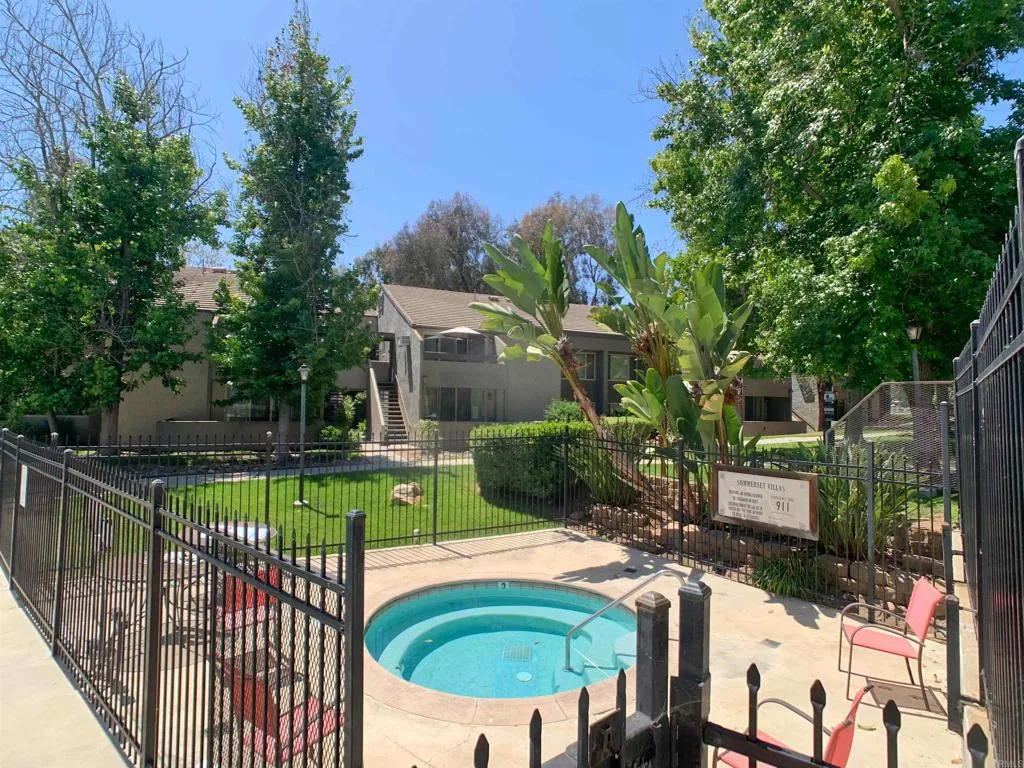 https://cdn.realtyfeed.com/cdn/127/306734344/330fcd5af02aba1bc05f137711783d10.webp