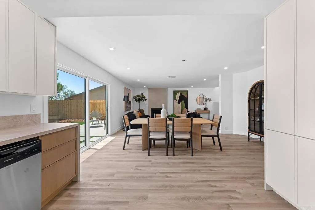https://cdn.realtyfeed.com/cdn/127/306734380/22edeb88a135bdd74d453e2f909e311e.webp