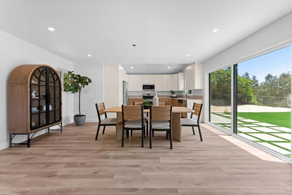 https://cdn.realtyfeed.com/cdn/127/306734380/b6c48902e9d0a250a97673e8a8b3d371.webp