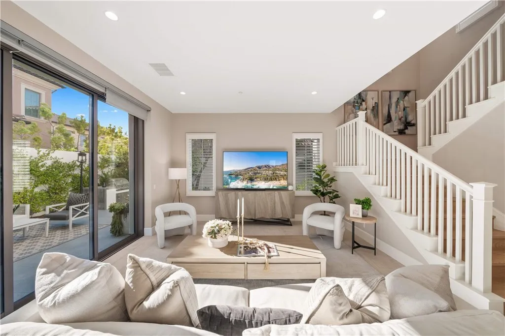 Irvine, CA 92602
