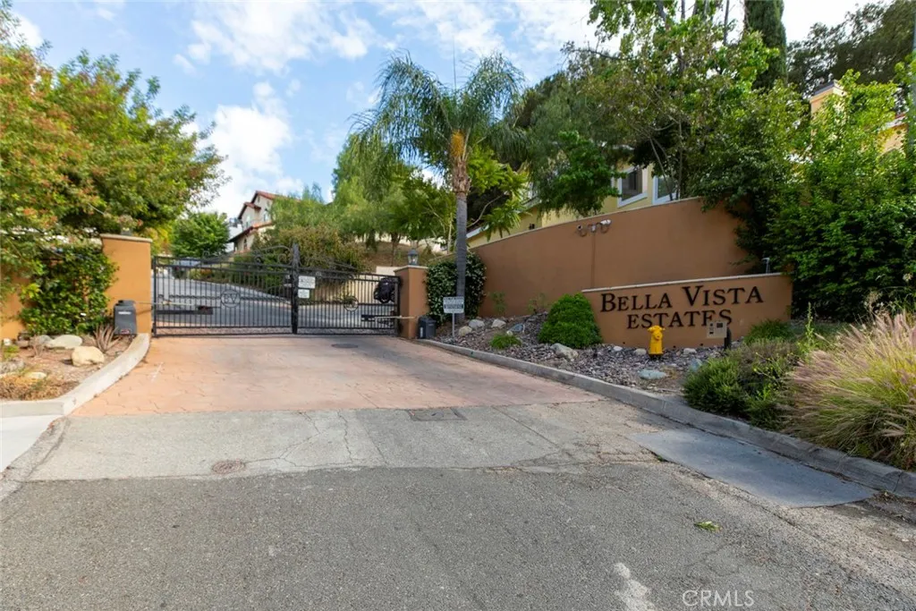 Newhall, CA 91321