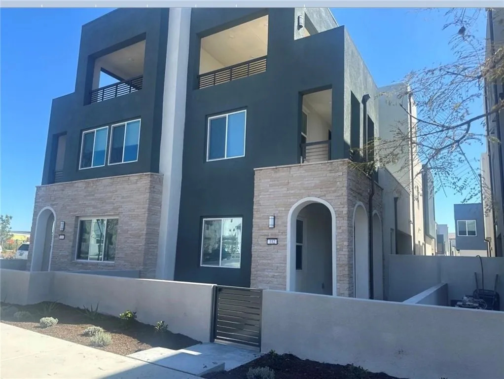 Irvine, CA 92618