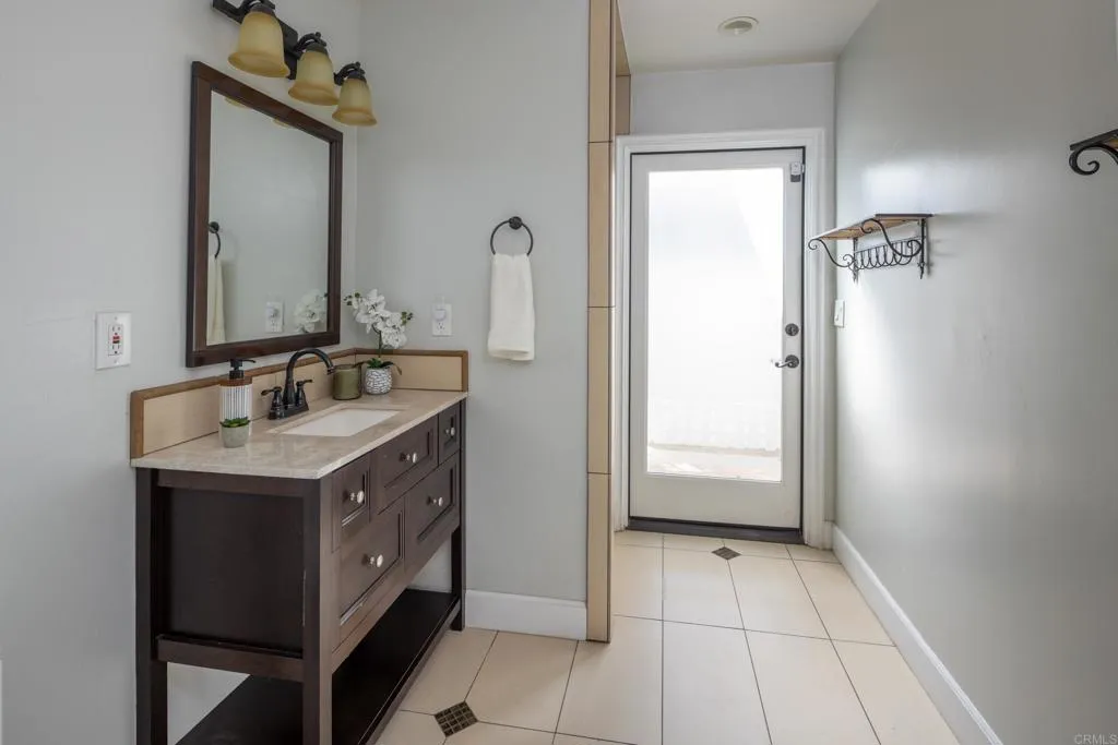 https://cdn.realtyfeed.com/cdn/127/306734434/b9d8a7a49cbcf78a2591fd7211eb4a44.webp