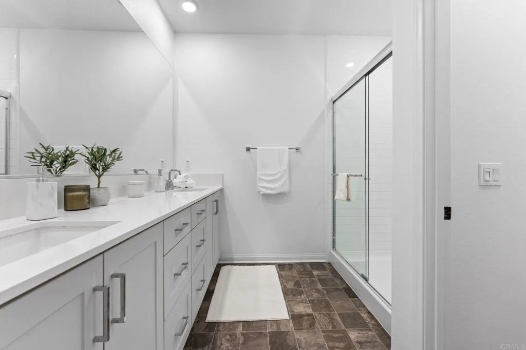 https://cdn.realtyfeed.com/cdn/127/306734443/2402c52de9fbe3293a1199035225da93.webp