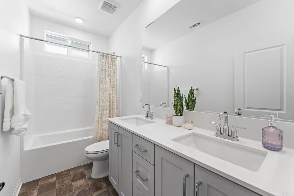 https://cdn.realtyfeed.com/cdn/127/306734443/26b1a3995d368a641f98842d609dc76a.webp