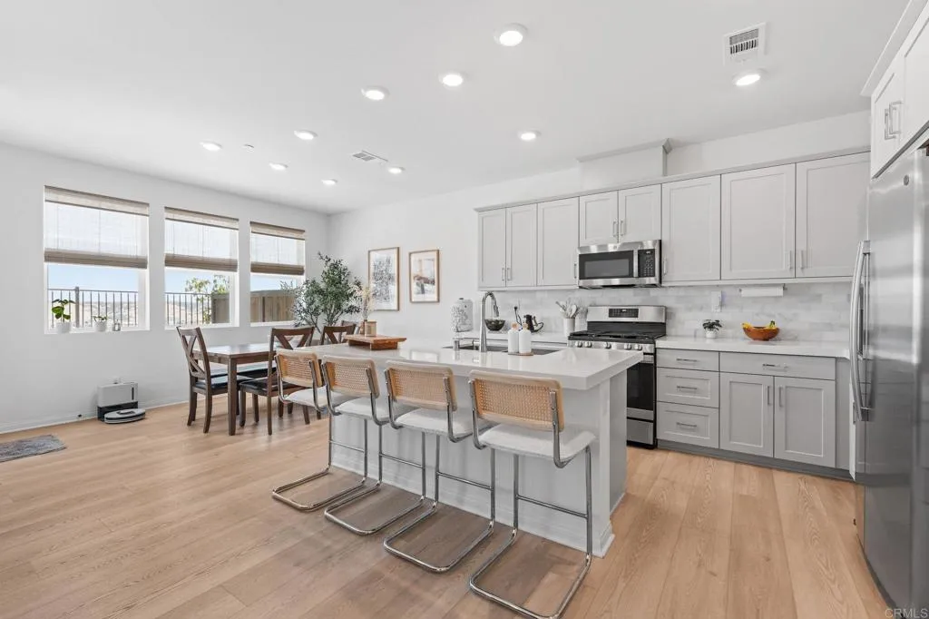 https://cdn.realtyfeed.com/cdn/127/306734443/8988444d322e79322bcd7946621ee961.webp