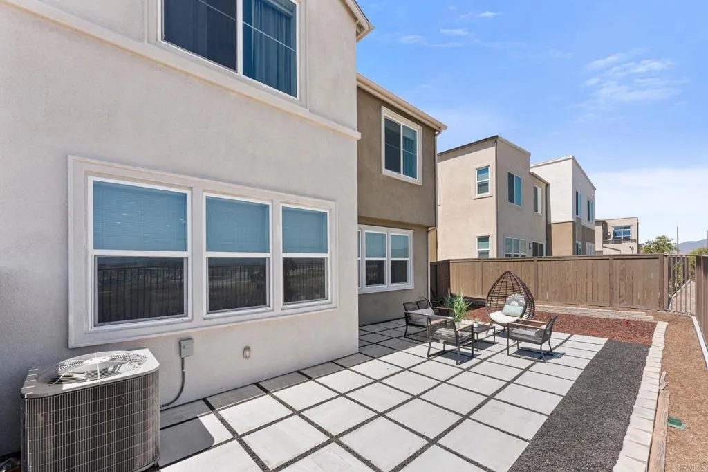 https://cdn.realtyfeed.com/cdn/127/306734443/99106a7acffebc2356ca14018a1a98a5.webp