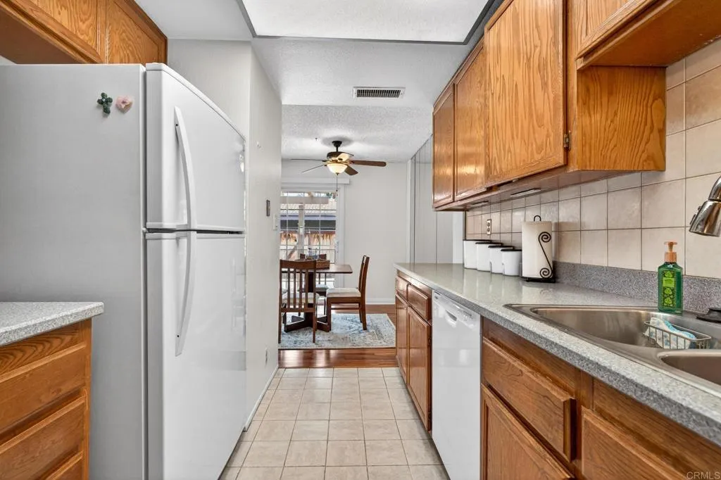 https://cdn.realtyfeed.com/cdn/127/306734506/8c09e04aa945dc306b613d3bcea90359.webp