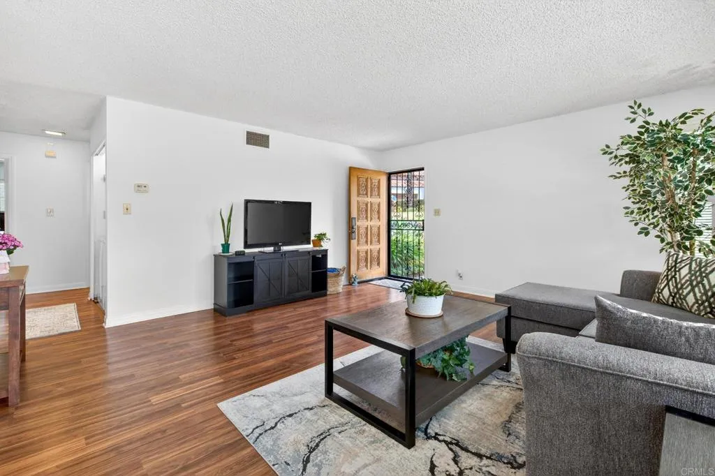 https://cdn.realtyfeed.com/cdn/127/306734506/a113d8d9d322c65d05b99f09e95367cf.webp
