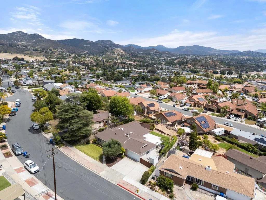 https://cdn.realtyfeed.com/cdn/127/306734507/042759f565e3fb10391333427f2f7ffc.webp