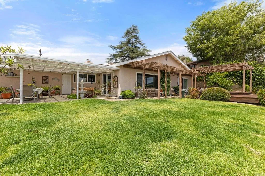 https://cdn.realtyfeed.com/cdn/127/306734507/144f5808c3668762575d30cb8aad1c2b.webp