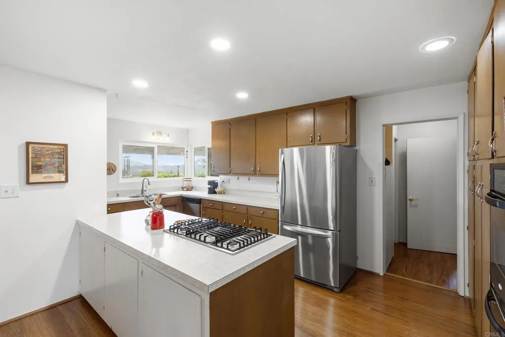 https://cdn.realtyfeed.com/cdn/127/306734507/6a59a4cbb83cce1de039c6ebc13e4eb0.webp