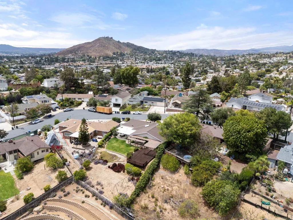 https://cdn.realtyfeed.com/cdn/127/306734507/cebb6a4d0ef616b80466d6a2a048add6.webp