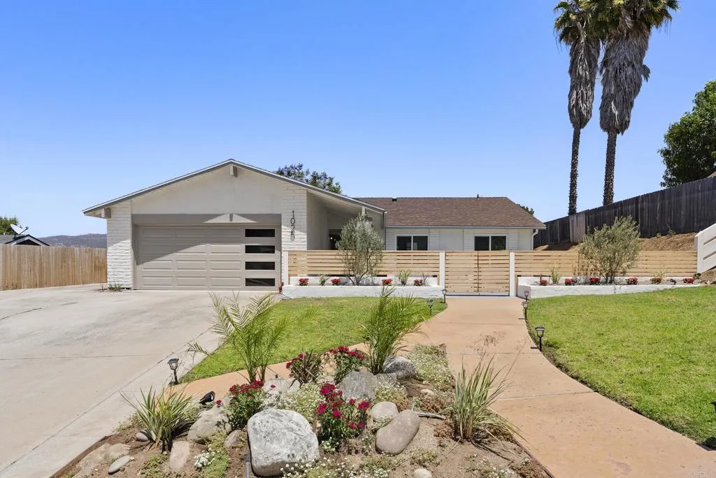 https://cdn.realtyfeed.com/cdn/127/306734529/4004f6069dc6a44415b3f60d3f5811b1.webp