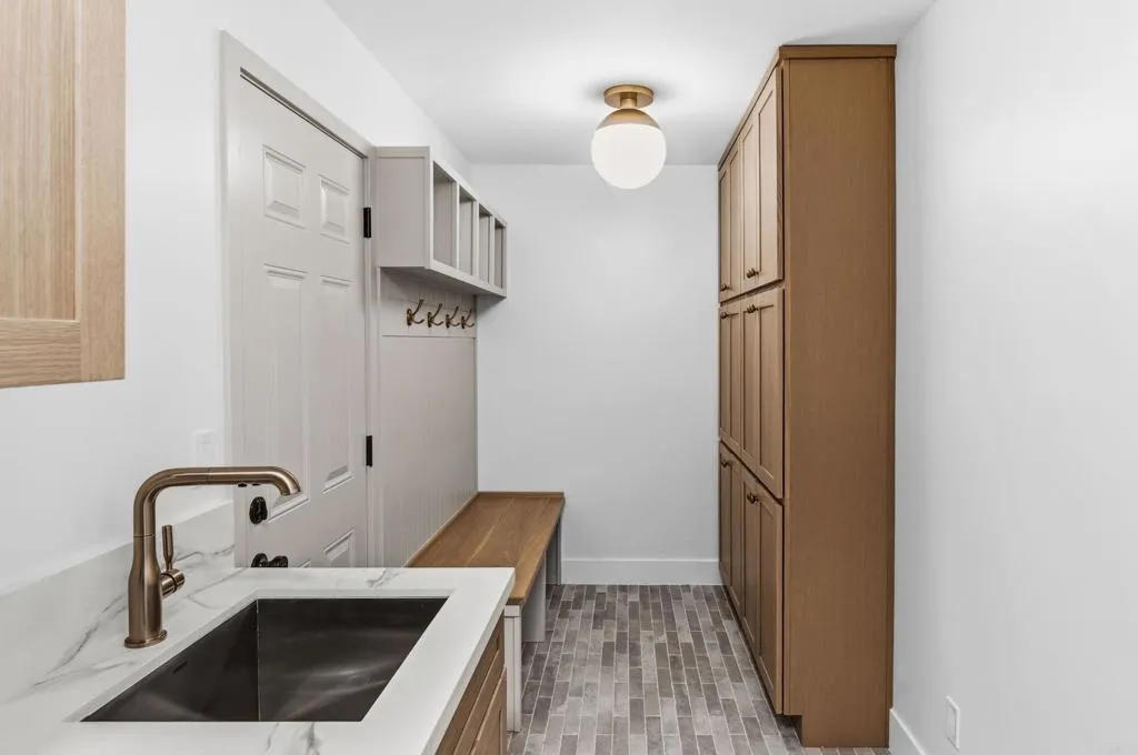 https://cdn.realtyfeed.com/cdn/127/306734529/f3f2d0dd4341e16bad02694eb29ce017.webp