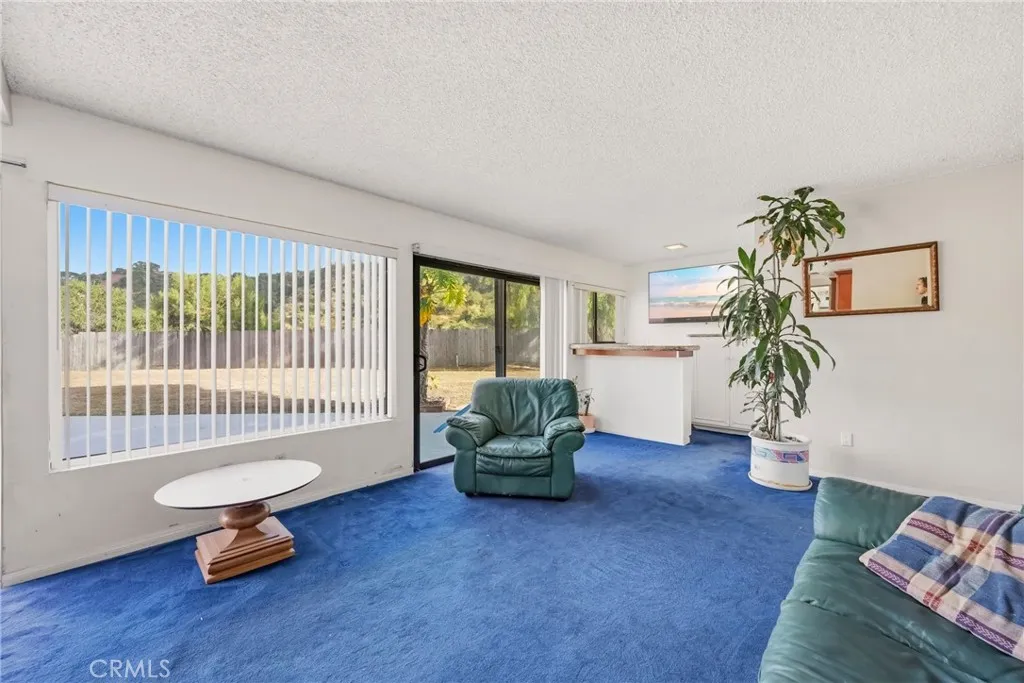 https://cdn.realtyfeed.com/cdn/127/306734530/01361beeb8f29759c75e1ce185136eea.webp